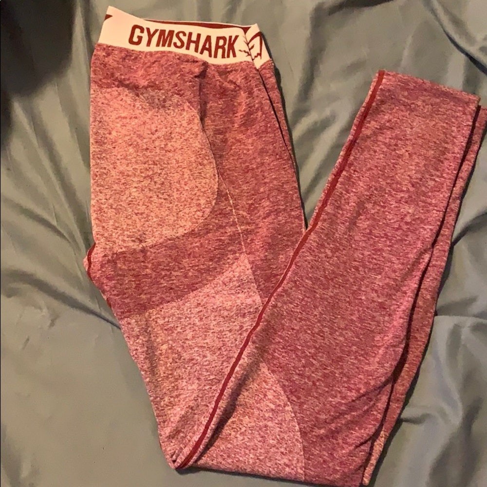 Gym shark leggings